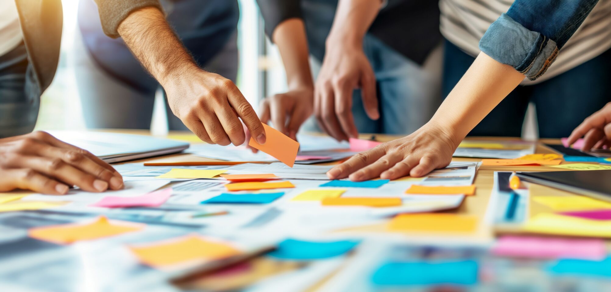 デザイン思考を活かした、複合企業における事業推進組織の変革支援